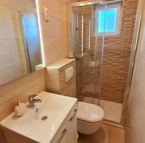 Crljen Brodarica (Sibenik-Knin)