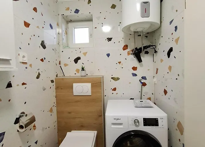 Crljen * Brodarica (Sibenik-Knin)